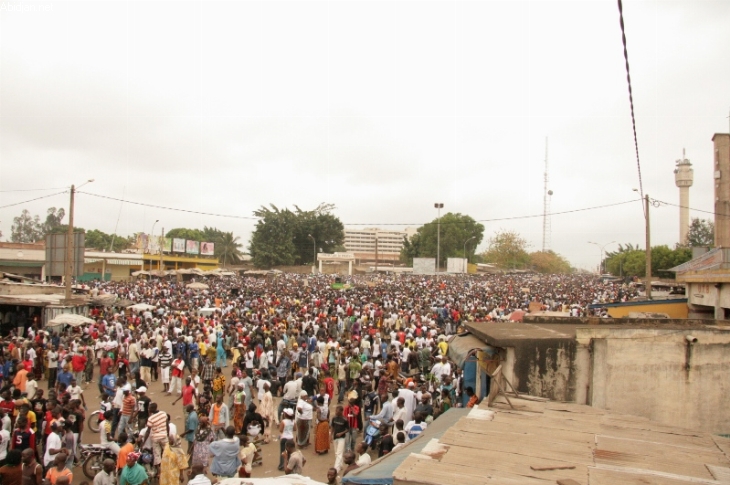Banques : Après la publication d’une liste noire - Bouaké : les clients s’affolent et envahissent les guichets